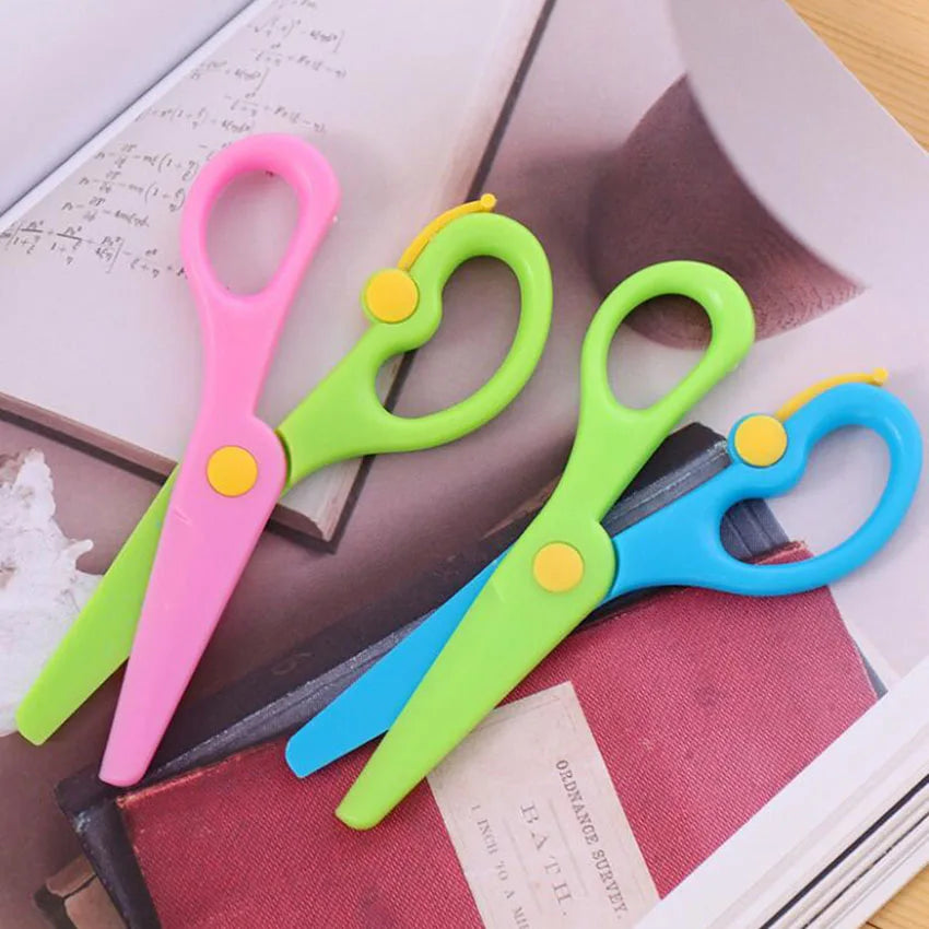 Plastic Safety Scissors Kindergarten DIY Paper Cutting Mini Art Scissors