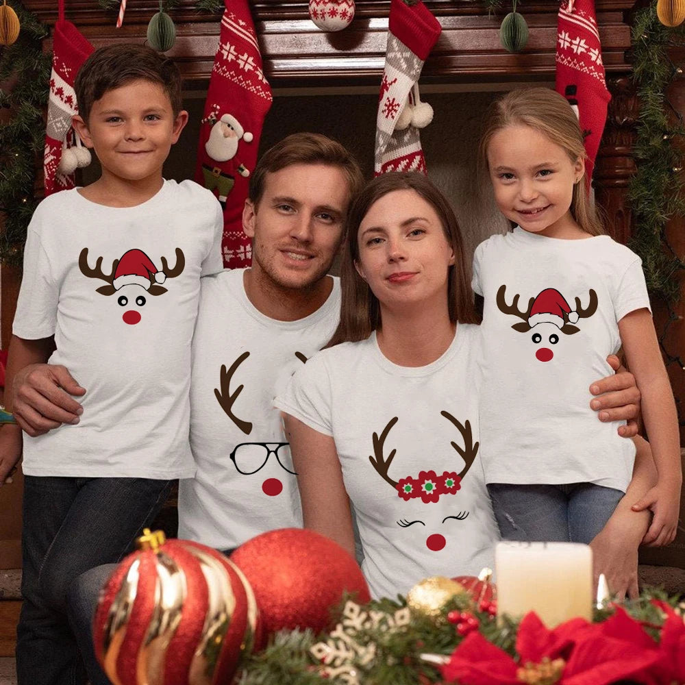 1pcs Reindeer Face Family Matching Christmas T-shirts Kids Santa Hat Dad Glasses Mom Lashes Xmas 2020 Clothing Tops Camisetas