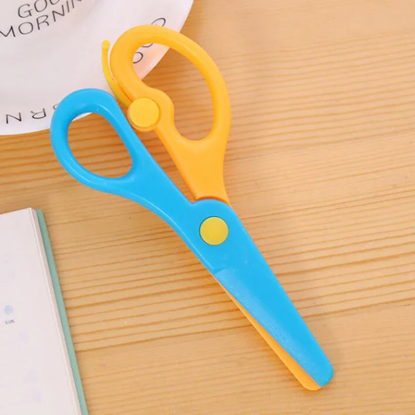 Plastic Safety Scissors Kindergarten DIY Paper Cutting Mini Art Scissors