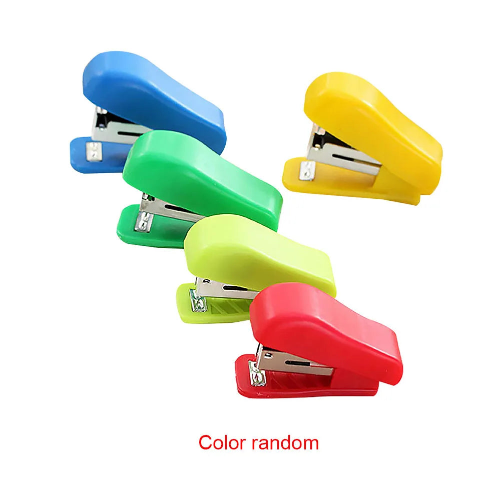 Random Color Stapler Solid Office Stationery Cute Mini Without Stapler Student Use Small Portable Plastic For No. 10 Staples