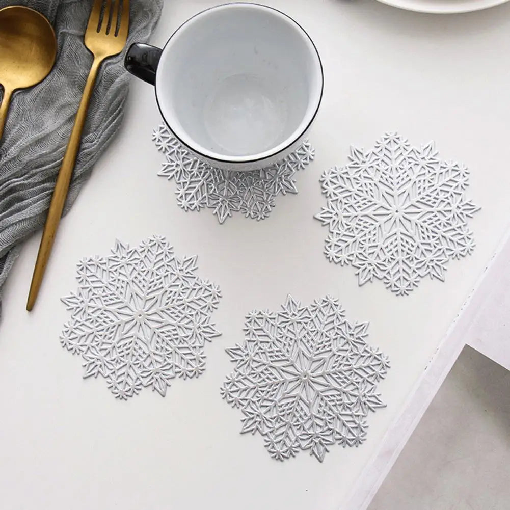 Non-slip Placemat Table Protection Mat Decorative Christmas Snowflake Cup Coaster Non-slip Hollow-out Design for Table Mat