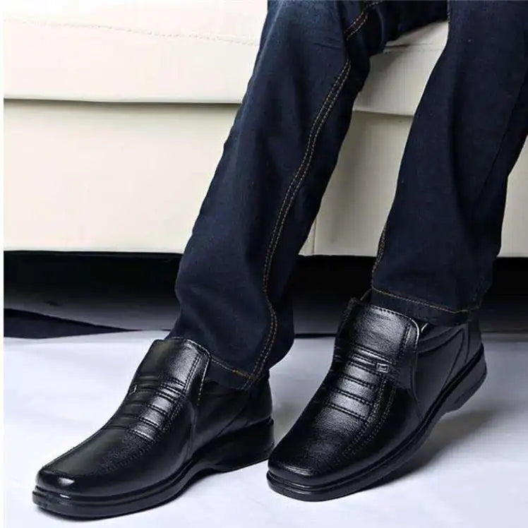 Waterproof Men's Casual Leather Shoes Flannel High Top Slip-on Male Casual Shoes Rubber Warm Winter Shoes for Mens