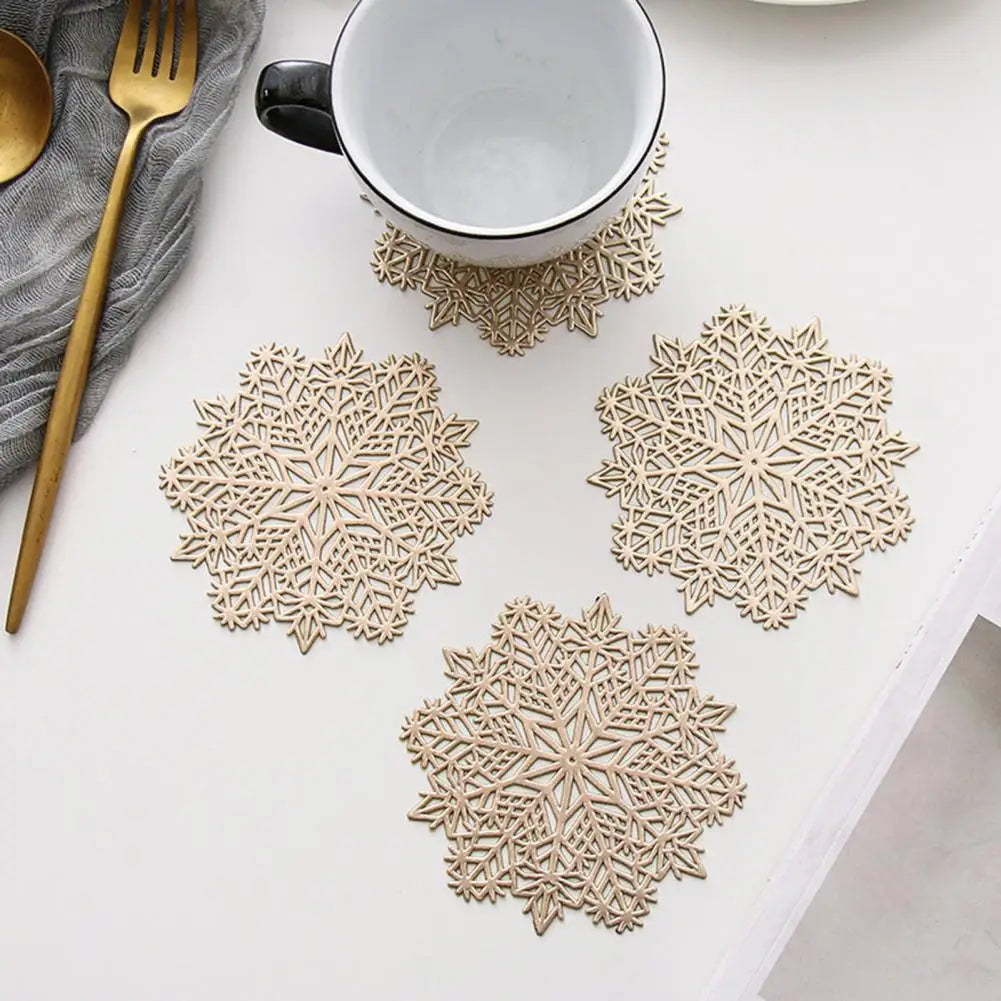 Non-slip Placemat Table Protection Mat Decorative Christmas Snowflake Cup Coaster Non-slip Hollow-out Design for Table Mat