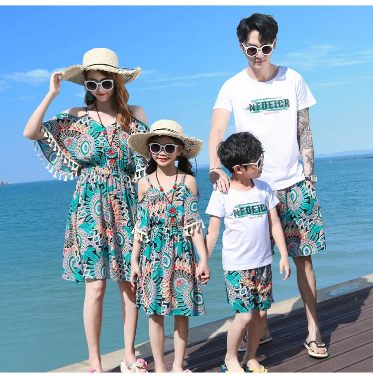 Family Matching Outfits Summer Beach Mother Daughter Floral Dresses Dad Son Cotton T-shirt & Shorts Couple Outfit Seaside