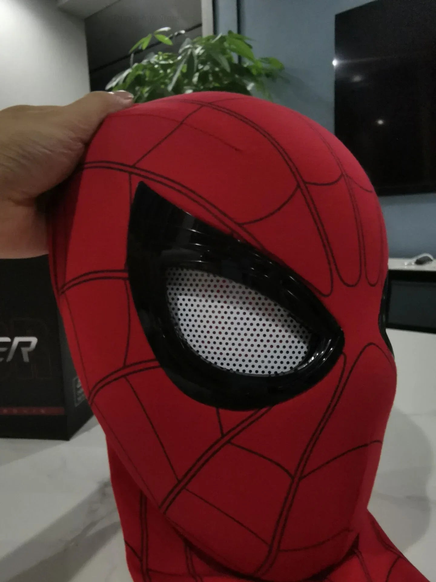 New Spider man no Way Home Spider Man Mask Luxury Helmet Rechargeable Remote Eyes Movable Mask Cosplay Decoration Toys