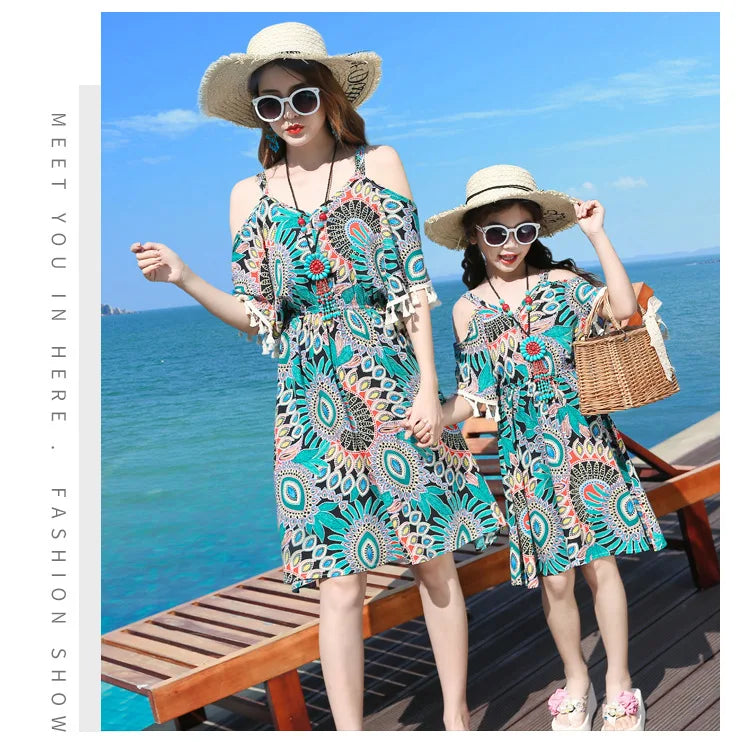 Family Matching Outfits Summer Beach Mother Daughter Floral Dresses Dad Son Cotton T-shirt & Shorts Couple Outfit Seaside