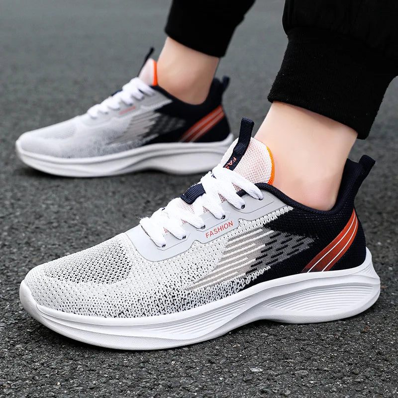 Sports single shoes flying woven Men's Shoes lace-up Soft sole Casual style men's Running shoes sneaker